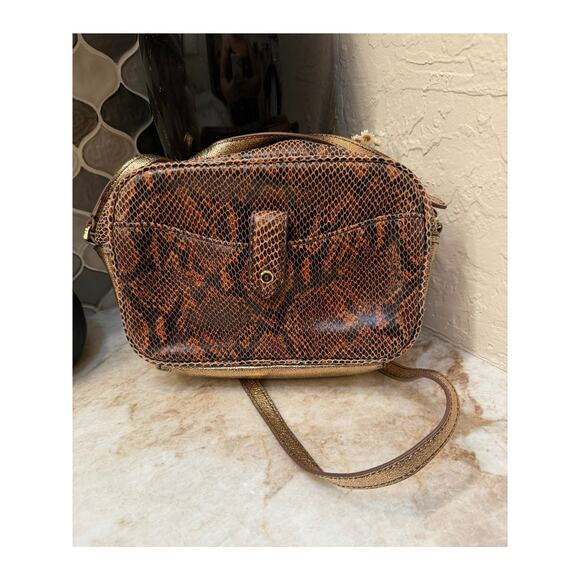 G.I.L.I. Got It Love It snakeskin leather crossbody camera bag - Picture 1 of 16